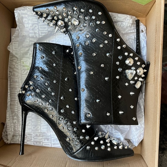 Steve Madden Viceroy Embellished Black Stiletto Heel Ankle Boots - Picture 11 of 12